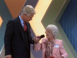 Estelle Getty and James MacKrell in The Golden Girls (1985)