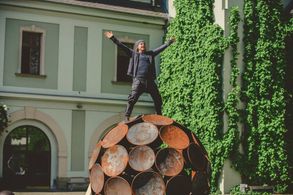 Rostislav Novák Jr. in Miluji te modre (2017)