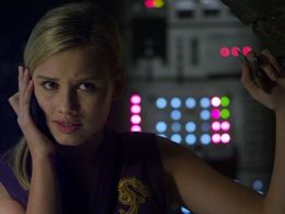 Gracie Dzienny in Supah Ninjas (2011)
