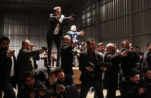 Öner Erkan, Kadir Çermik, Çetin Sarikartal, Aras Bulut Iynemli, Erkan Kolçak Köstendil, Cem Uslu, Tolga Sala, and Sarven