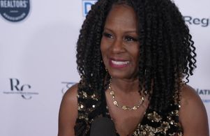 LaRita Jazzy Rita Shelby hosts red carpet for Regional Black Chamber of SFV