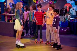 Zachary Gordon, Peyton List, Robert Capron, and Karan Brar in Diary of a Wimpy Kid: Rodrick Rules (2011)