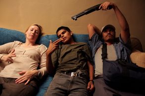 Los Bastardos: Nina Zavarin with Rubén Sosa as Fausto and Jesus Moises Rodriguez as Jesús