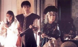 Jirina Bohdalová, Jitka Schneiderová, and Max Urlacher in Queen of the Lake (1998)