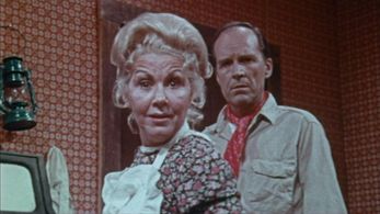 Robert Holton and Annabelle Weenick in Encounter with the Unknown (1972)