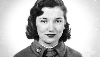 Lee Radziwill in A Tale of Two Sisters (2015)