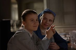 Isabelle Carré and Ariana Rivoire in Marie's Story (2014)
