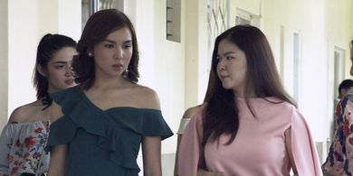 Eliza Pineda and Kyline Alcantara in Kambal, karibal (2017)