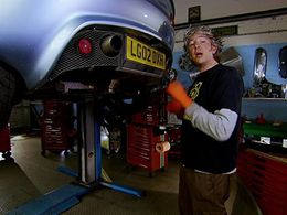 Edd China in Wheeler Dealers (2003)