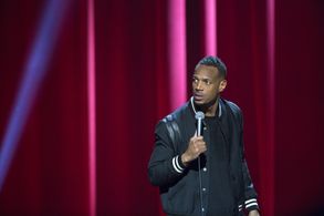 Marlon Wayans in Marlon Wayans: Woke-ish (2018)