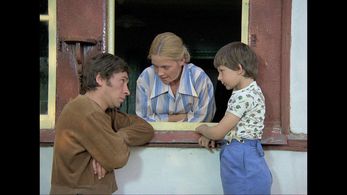 Tomás Holý, Frantisek Nemec, and Jana Preissová in How to Get Dad Into Reform School (1978)