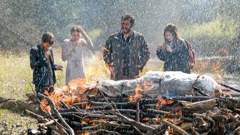 Jason Jones, Natalie Zea, Ashley Gerasimovich, and Liam Carroll in The Detour (2016)
