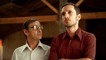 Eduard Fernández and Pablo Derqui in Barefoot on Red Soil (2013)