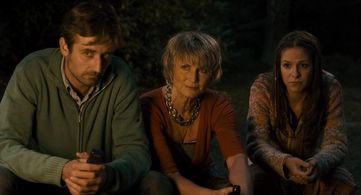 Eliska Balzerová, Roman Zach, and Veronika Khek Kubarová in Women in Temptation (2010)