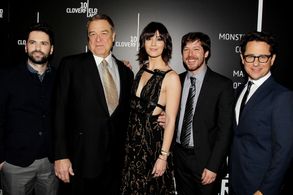 John Goodman, J.J. Abrams, John Gallagher Jr., Dan Trachtenberg, and Mary Elizabeth Winstead at an event for 10 Cloverfi