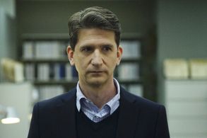 Brett Gilbert in The Catch (2016)