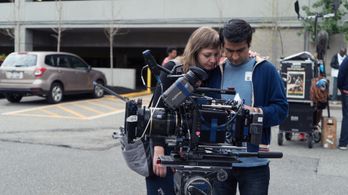 Kumail Nanjiani and Emily V. Gordon in The Big Sick (2017)