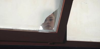 Ella Lee in Dark (2017)