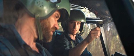 Vere Tindale and Jandre le Roux in Tomb Raider (2018)