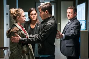 François Goeske, Rainer Koschorz, Nilam Farooq, and Sinje Irslinger in Leipzig Homicide (2001)