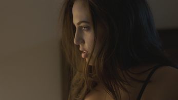 Taylor Stammen playing Angelina Jolie for REELZ TV series 