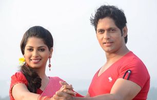 Smita Shewale and Rajesh Shringarpure in Ekta Ek Power (2014)
