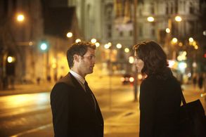 Alana De La Garza and Steven Pasquale in Do No Harm (2013)