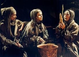 Tána Fischerová, Jorga Kotrbová, and Alena Kreuzmannová in Arachné (1992)