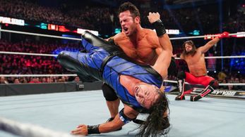 Chris Lindsey and Shinsuke Nakamura in WWE Survivor Series (2019)