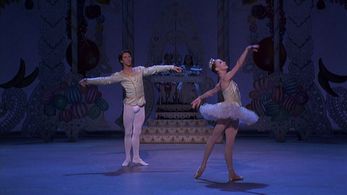 Darci Kistler and Damian Woetzel in The Nutcracker (1993)