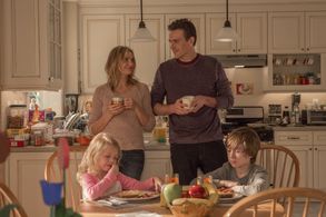 Cameron Diaz, Jason Segel, Sebastian Hedges Thomas, and Giselle Eisenberg in Sex Tape (2014)