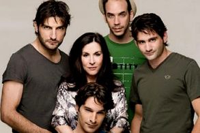 Nena Menti, Christopher Papakaliatis, Nikos Kouris, Odysseas Papaspiliopoulos, and Panos Mouzourakis in 4 (2009)