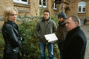 Marco Girnth, Melanie Marschke, Tyron Ricketts, and Andreas Schmidt-Schaller in Leipzig Homicide (2001)
