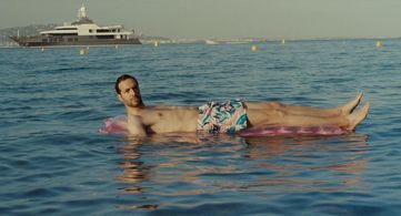 Tarek Boudali in Alibi.com (2016)