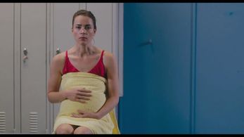 Gabriela Marcinková in Mothers (2021)