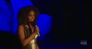 Skye Townsend as Axara on 