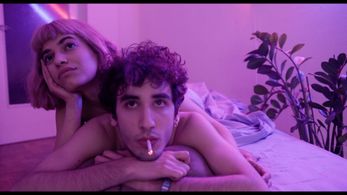 Vina Sergi and Jeo Pakitsas in Alice Always Leaves (2018)