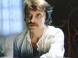 Ivan Mikolaychuk in Takaya pozdnyaya, takaya tyoplaya osen (1982)
