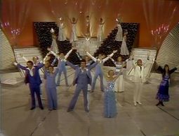 Florence Henderson, Susan Olsen, Robert Reed, Ann B. Davis, Christopher Knight, Rich Little, Mike Lookinland, Maureen Mc