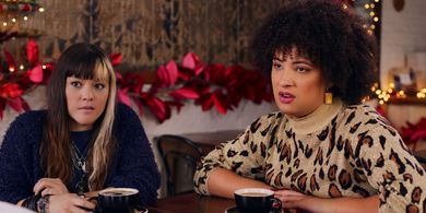 Leah Kreitz as Aryn in Dash & Lily