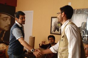 Prasenjit Chatterjee and Indraneil Sengupta in Autograph (2010)