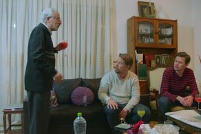 Fredrik Wikingsson and Filip Hammar in Jorden runt på 6 steg (2015)