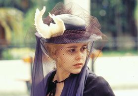 Giulia Gam in O Primo Basílio (1988)