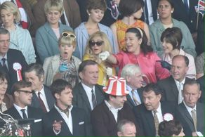 On the set of TIN A & BOBBY 2016 ITV