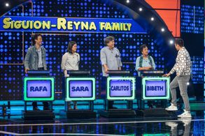 Dingdong Dantes, Bibeth Orteza, Carlos Siguion-Reyna, Rafa Siguion-Reyna, and Sara Siguion-Reyna in Family Feud Philippi