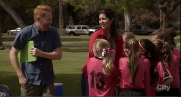 Modern Family Se 7, Ep 2: The Day Alex Left for College Dir. Jeffrey Walker Jesse Tyler Ferguson, Brittani Ebert