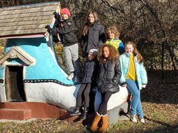 Abriella Grace Ruby, Gage Law, Jaeden Antonelli, Valerie Stellar, Jacob Morrell, and Aven Campau in You're It (2020)