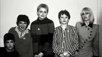 Jane Wiedlin, Charlotte Caffey, Belinda Carlisle, Margot Olaverra, Gina Schock, and The Go-Go's in The Go-Go's (2020)