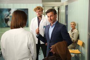 Frederik Brom, Christine van Stralen, Barbara Sloesen, and Soy Kroon in Something About Love (2021)