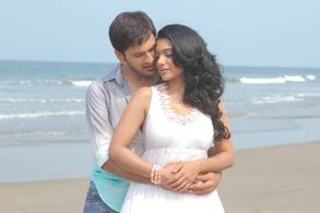 Urmilla Kanetkar Kothare and Siddharth Chandekar in Baavare Prem He (2014)